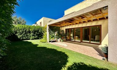 CALLE LARGA - VENDE CASA 3D 3B 2E - COND. VALLEPIEDRA