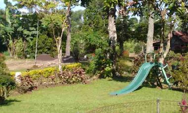 Villa Cisarua puncak Bogor view sungai dan gunung