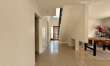 RINCONADA - ARRIENDA CASA 5D 4B 2E PISCINA - COND. ANTUL