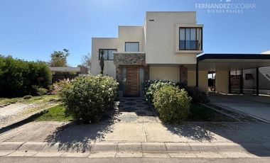 RINCONADA - ARRIENDA CASA 5D 4B 2E PISCINA - COND. ANTUL