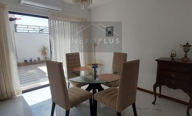 En Machala en Miracielo Se Vende Casa Esquinera con Terreno adicional con Terraza