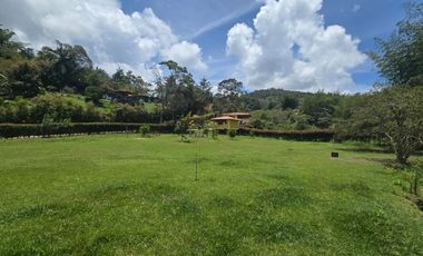 VENTA CASA CAMPESTRE EL PEÑOL