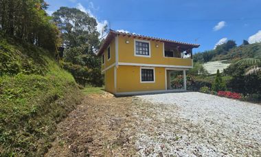 VENTA CASA CAMPESTRE EL PEÑOL
