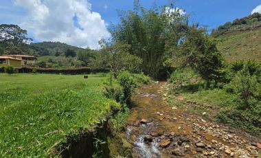 VENTA CASA CAMPESTRE EL PEÑOL