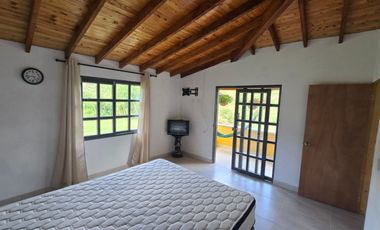 VENTA CASA CAMPESTRE EL PEÑOL