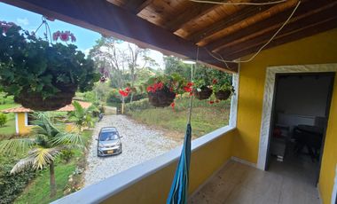 VENTA CASA CAMPESTRE EL PEÑOL