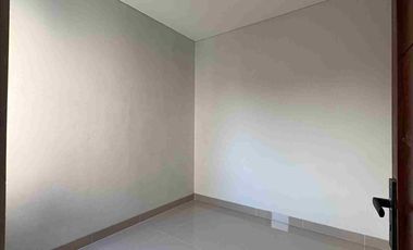 Rumah 2 Lantai 500jt an lokasi Nempel depok 5 menit ke stasiun