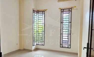 Jual Sewa Cepat Rumah Baru 2 Lantai Siap Huni Bonus Furniture