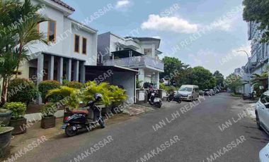 RUMAH MEWAH CLUSTER JALAN LANDAK 9x20. 4 KAMAR. SEMI FURNISH. FREE AC & WATERHEATER
