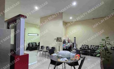RUMAH MEWAH CLUSTER JALAN LANDAK 9x20. 4 KAMAR. SEMI FURNISH. FREE AC & WATERHEATER