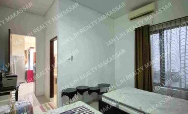 RUMAH MEWAH CLUSTER JALAN LANDAK 9x20. 4 KAMAR. SEMI FURNISH. FREE AC & WATERHEATER