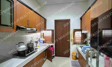 RUMAH MEWAH CLUSTER JALAN LANDAK 9x20. 4 KAMAR. SEMI FURNISH. FREE AC & WATERHEATER
