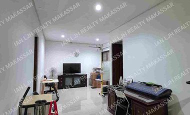 RUMAH MEWAH CLUSTER JALAN LANDAK 9x20. 4 KAMAR. SEMI FURNISH. FREE AC & WATERHEATER