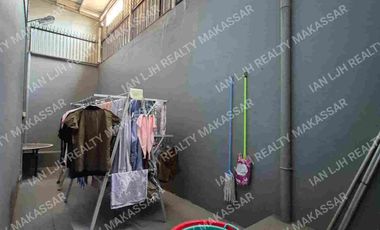 RUMAH MEWAH CLUSTER JALAN LANDAK 9x20. 4 KAMAR. SEMI FURNISH. FREE AC & WATERHEATER