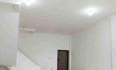 Di Sewakan Ruko 4 Lantai  Sentra Niaga Harapan Indah Bekasi