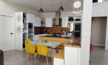 VENDO HERMOSA CASA SECTOR NULTI CHAULLABAMBA CON PISCINA N