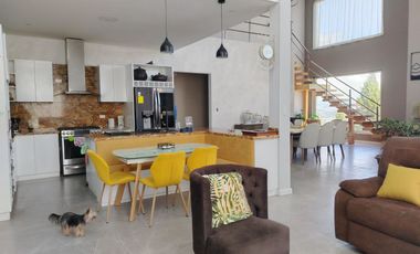VENDO HERMOSA CASA SECTOR NULTI CHAULLABAMBA CON PISCINA N