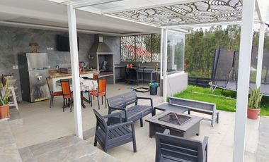 VENDO HERMOSA CASA SECTOR NULTI CHAULLABAMBA CON PISCINA N