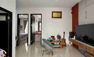 RUMAH MEWAH 2 LANTAI UNIT POJOK FULL FURNISHED DALAM PERUMAHAN DI BANGUNTAPAN BANTUL