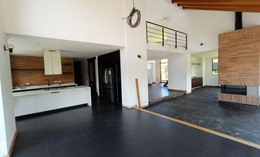CASA EN RENTA CONJUNTO CERRADO COTA