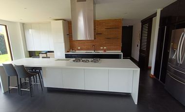 CASA EN RENTA CONJUNTO CERRADO COTA