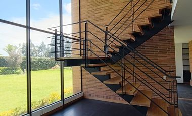 CASA EN RENTA CONJUNTO CERRADO COTA