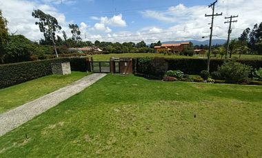CASA EN RENTA CONJUNTO CERRADO COTA