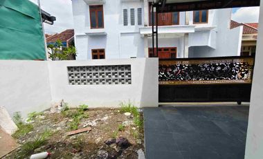rumah baru timur stasiun gawok