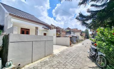 Rumah Siap Huni di Banguntapan Bantul, 2 Unit Dekat JEC