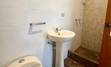 Venta De Moderno Y Hermoso Departamento