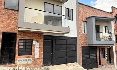 APARTAMENTO EN VENTA Barrio San Miguel Campestre, El Carmen de Viboral. -  Primer Piso