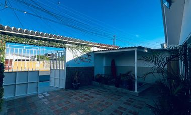 Se vende Casa en la Playa, cantón Salinas, provincia de Santa Elena