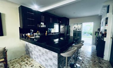 Se vende Casa en la Playa, cantón Salinas, provincia de Santa Elena