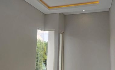 Dijual Rumah Baru 2 Lantai Dekat Merr Lokasi Perum. Rungkut Harapan Surabaya