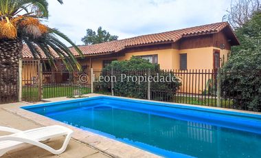 Leon Propiedades vende parcela con casa en Sector El Ajial, Curacaví.