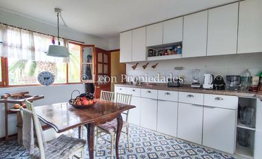 Leon Propiedades vende parcela con casa en Sector El Ajial, Curacaví.