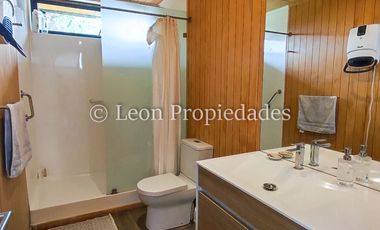 Leon Propiedades vende parcela con casa en Sector El Ajial, Curacaví.