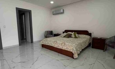 Casa esquinera de Venta en Isla Mocoli