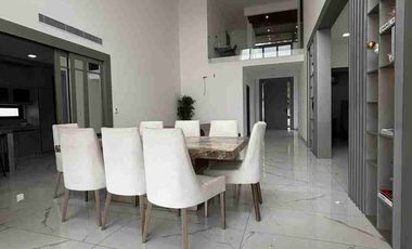 Casa esquinera de Venta en Isla Mocoli