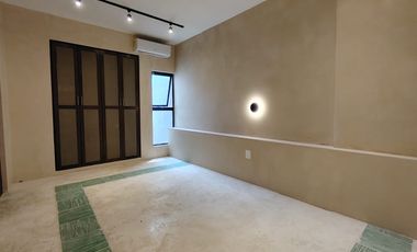 Residencia Colonial Contemporánea en el Corazón de Mérida