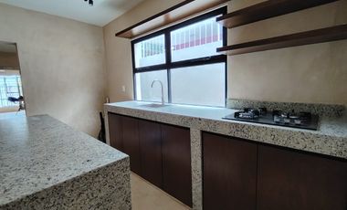 Residencia Colonial Contemporánea en el Corazón de Mérida