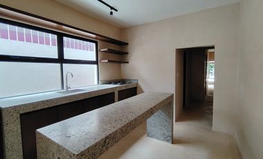 Residencia Colonial Contemporánea en el Corazón de Mérida