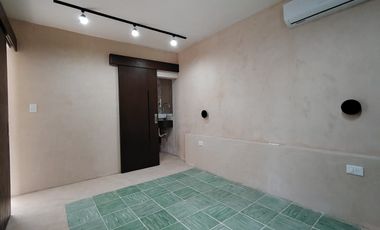 Residencia Colonial Contemporánea en el Corazón de Mérida