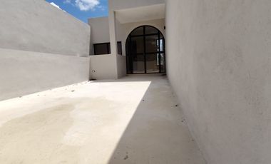 Residencia Colonial Contemporánea en el Corazón de Mérida