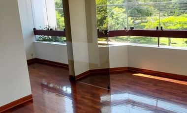 Vendo departamento 2 dormitorios frente a parque Chacarilla
