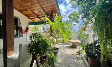 CHIPIPE: VENDO CASA ESQUINERA CERCA DEL MAR