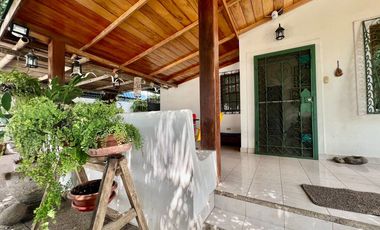 CHIPIPE: VENDO CASA ESQUINERA CERCA DEL MAR