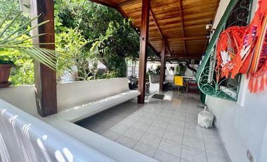 CHIPIPE: VENDO CASA ESQUINERA CERCA DEL MAR