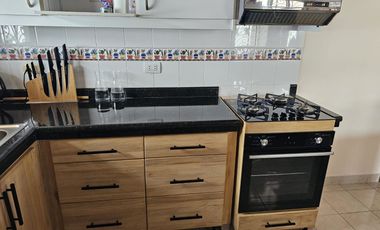 CHIPIPE: VENDO CASA ESQUINERA CERCA DEL MAR
