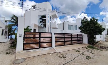 Casa en Venta Frente al Mar en Santa Clara, Yucatán